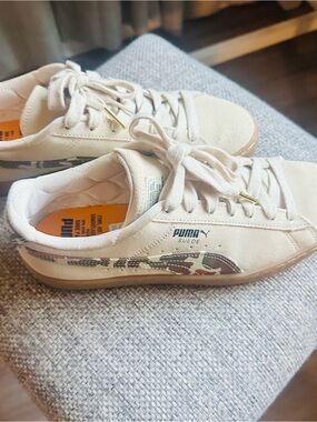 Puma Suede Low-Top Sneakers in Cream with Camo Accent